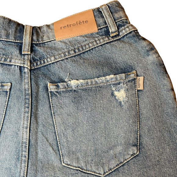 Retrofête Shorts Blue Mid Rise Med Wash Distressed Accents Slit Pockets Size 26 - Picture 11 of 13